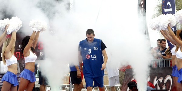 Ξανά στα... παρκέ ο Διαμαντίδης!