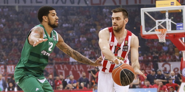 Κι άλλος μνηστήρας για Μάντζαρη