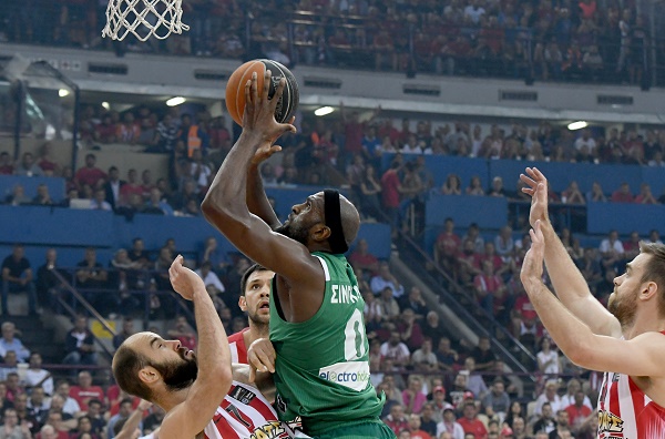 Ενημερώνει Γιαννακόπουλο ο Σίνγκλετον, που θέλει να μείνει!