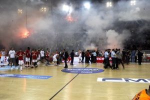 ΕΙΚΟΝΕΣ ΣΟΚ! Καρέ-καρέ η ζούγκλα στο ΣΕΦ! (pics)