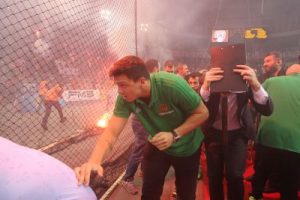 ΕΙΚΟΝΕΣ ΣΟΚ! Καρέ-καρέ η ζούγκλα στο ΣΕΦ! (pics)