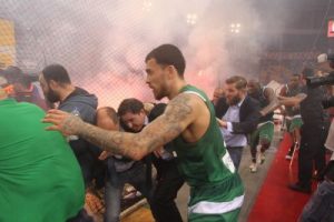 ΕΙΚΟΝΕΣ ΣΟΚ! Καρέ-καρέ η ζούγκλα στο ΣΕΦ! (pics)