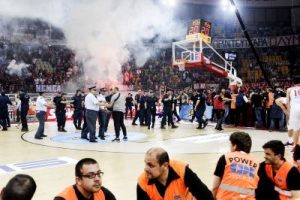 ΕΙΚΟΝΕΣ ΣΟΚ! Καρέ-καρέ η ζούγκλα στο ΣΕΦ! (pics)