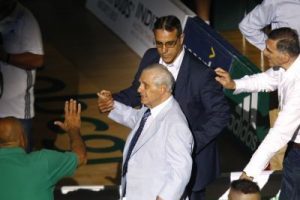 ΑΝΑΤΡΙΧΙΛΙΑ! Εμφανίστηκε ο Παύλος Γιαννακόπουλος και "έπεσε" το ΟΑΚΑ! (pics-vid)