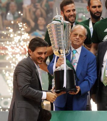 ΤΟ ΓΙΟΡΤΑΣΕ ΟΠΩΣ ΕΠΡΕΠΕ! Εξάστερα και Παναθηναϊκά... (pics-vids)