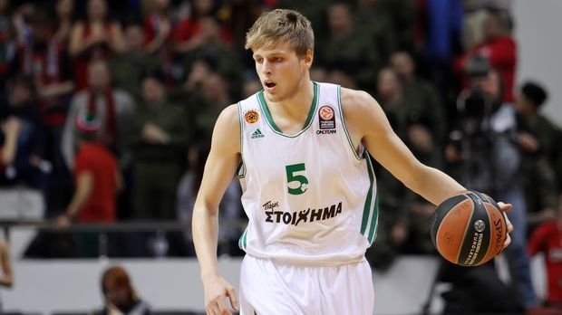 Ελληνική ομάδα "καλοβλέπει" Χαραλαμπόπουλο