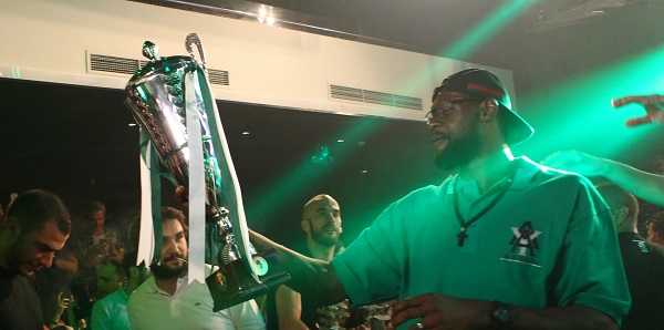 Όλα όσα έγιναν στο γλέντι του Παναθηναϊκού στα μπουζούκια (vids & pics) Όλα όσα έγιναν στο γλέντι του Παναθηναϊκού στα μπουζούκια