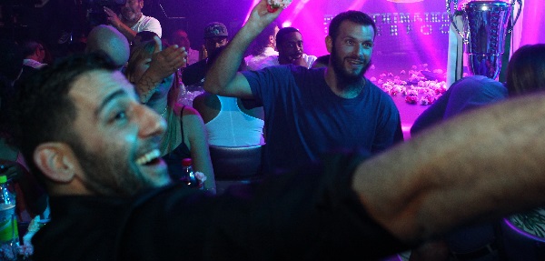 Όλα όσα έγιναν στο γλέντι του Παναθηναϊκού στα μπουζούκια (vids & pics) Όλα όσα έγιναν στο γλέντι του Παναθηναϊκού στα μπουζούκια