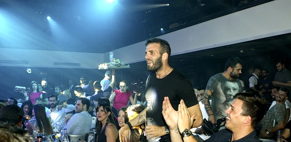 Όλα όσα έγιναν στο γλέντι του Παναθηναϊκού στα μπουζούκια (vids & pics) Όλα όσα έγιναν στο γλέντι του Παναθηναϊκού στα μπουζούκια