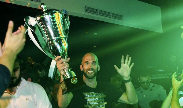 Όλα όσα έγιναν στο γλέντι του Παναθηναϊκού στα μπουζούκια