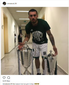 Post με νόημα για τις κούπες από Τζέιμς (pic)