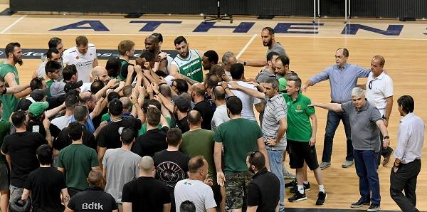 Στο ΟΑΚΑ οπαδοί για "ντόπες" πριν την αναχώρηση για ΣΕΦ!