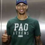 Τα "κλικς" από την άφιξη του Όγκαστ (pic)