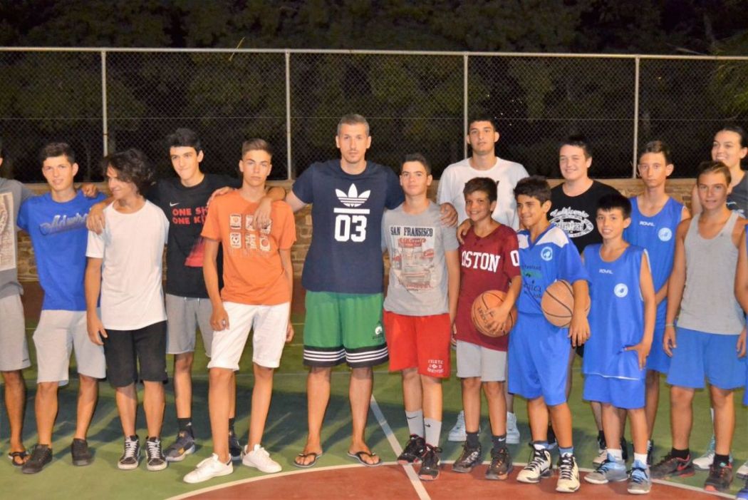 Έκπληξη με Διαμαντίδη στα παιδιά του ΑΟ Πάρου