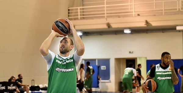 Αποκαλυπτήρια στο ΟΑΚΑ - Τι ώρα παίζει ο Εξάστερος