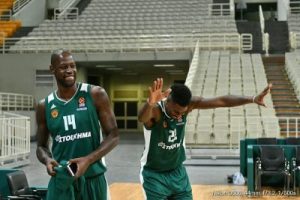 Η ομαδική φωτογράφιση του Εξάστερου και "κλικς" από τη Media Day (pics)