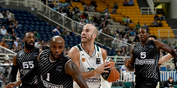 Οι ευχές του Καλάθη για το 2018 και τα... after σουβλάκια! (pics)