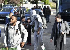 Πανικός από παιδιά στην άφιξη του Εξάστερου (pics)