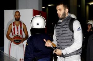 Έφτασε στο ΣΕΦ ο Παναθηναϊκός (pics) Έφτασε στο ΣΕΦ ο Παναθηναϊκός (pics)