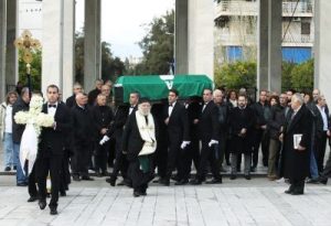 Συγκίνηση στο τρισάγιο για τον Τάσσου Στεφάνου (pics)