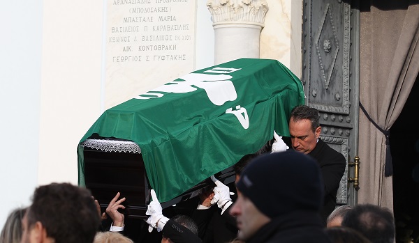 Συγκίνηση στο τρισάγιο για τον Τάσσου Στεφάνου (pics)