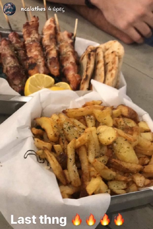 Οι ευχές του Καλάθη για το 2018 και τα... after σουβλάκια! (pics)