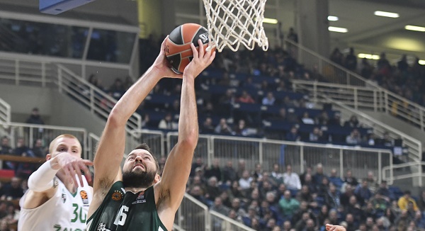 "Έγραψε" η ατάκα του Βουγιούκα για τον Καλάθη