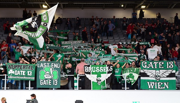 Με.... πολύ κόσμο στη Γερμανία ο Εξάστερος