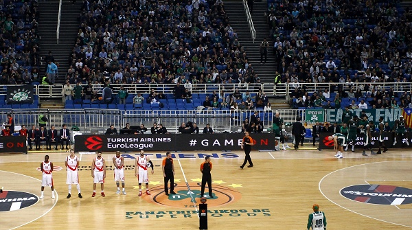 Τρομερή η στάση των παικτών - Μήνυμα στήριξης προς τον Γιαννακόπουλο (vid)