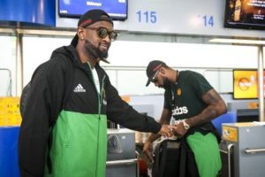 "Έκλεψε" την παράσταση του μούσι του Σίνγκλετον (pics) "Έκλεψε" την παράσταση του μούσι του Σίνγκλετον (pics)