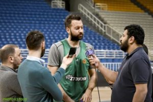 Το μαλλί του... Όγκαστ ξεχώρισε στην προπόνηση! (pics)