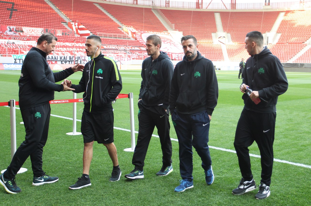 «Κλικ» από την άφιξη του Παναθηναϊκού στο Καραϊσκάκη (pic)