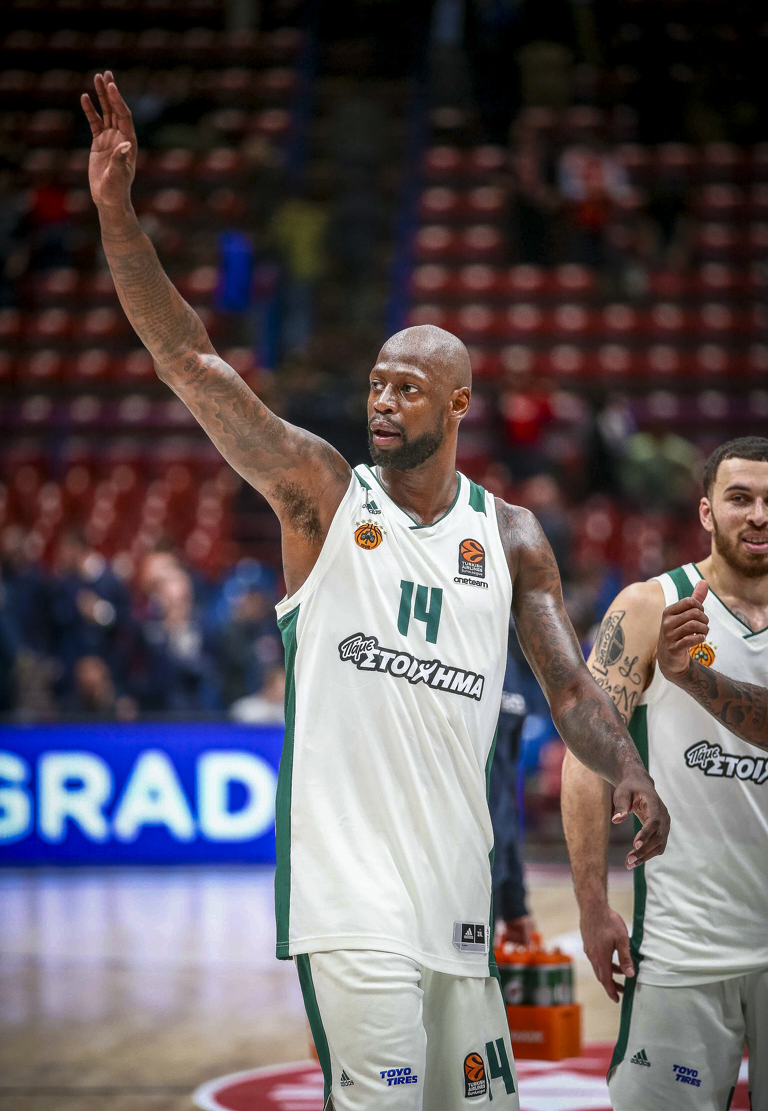 Η κίνηση του Γκιστ προς τον κόσμο μετά τη λήξη του αγώνα (pic)