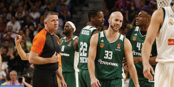 Σε έξαλλη κατάσταση ο Καλάθης (pics)