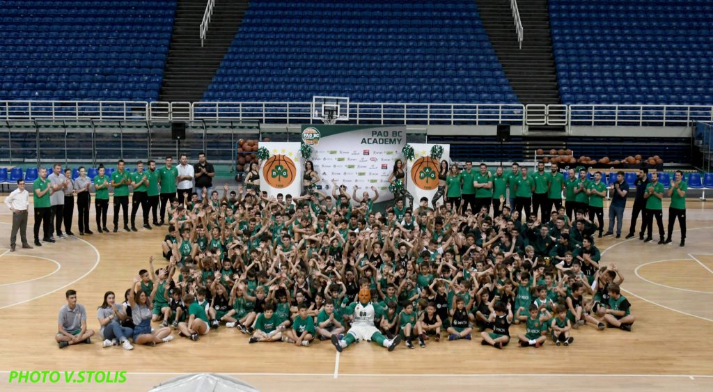 Πασκουάλ παρόντος η τελετή λήξης για της ακαδημίες του "Εξάστερου" (pics)