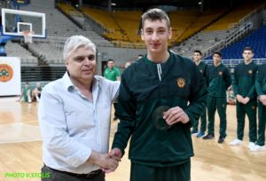 Πασκουάλ παρόντος η τελετή λήξης για της ακαδημίες του "Εξάστερου" (pics)