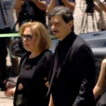 Συντετριμμένοι στη Μητρόπολη η κ. Δέσποινα και ο Δ. Γιαννακόπουλος (pics)