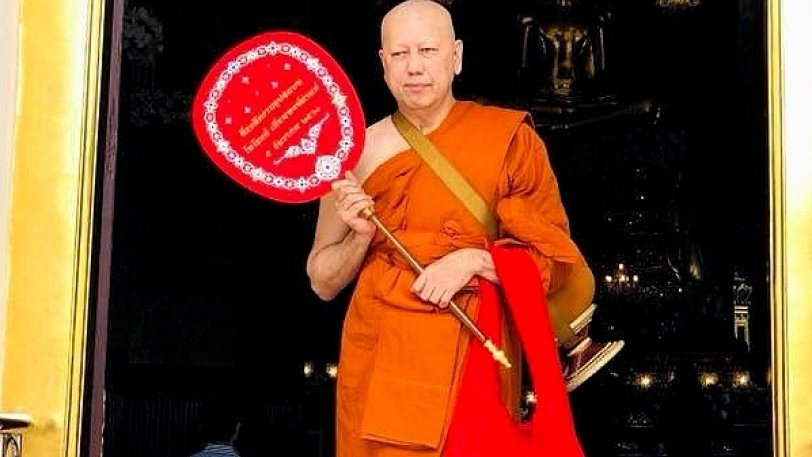 Ο Πιεμπονγκσάντ ως βουδιστής μοναχός (pic)