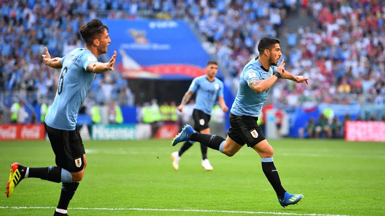 Πρώτη και καλύτερη η Ουρουγουάη - Κέρδισε με 3-0 τη Ρωσία (vids)