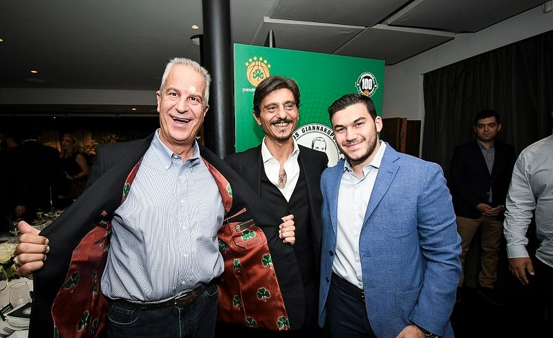 Το... σακάκι-ΕΠΟΣ που έκλεψε την παράσταση στο Gala του «Παύλος Γιαννακόπουλος»