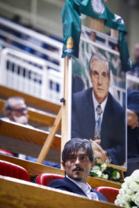 Ανατριχιαστική εικόνα στο ΟΑΚΑ: Στη θέση του ο Παύλος και μπροστά του ο Δημήτρης! (pic)