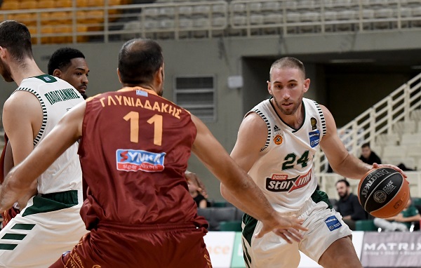 Ξεμπούκωσε με σούπερ Λοτζέσκι!