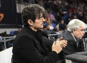 Οι αντιδράσεις του Γιαννακόπουλου κατά τη διάρκεια του αγώνα με τη Μπασκόνια (pics)