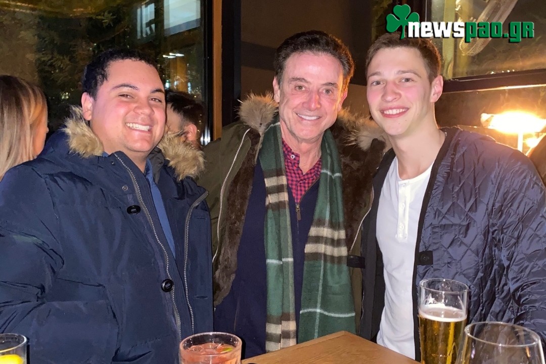 ΕΠΟΣ! Ο Ρικ Πιτίνο και το ποτό... Deflection!