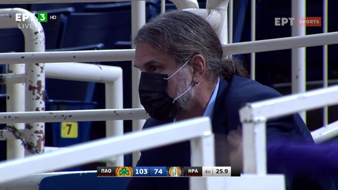 Τρομερή στιγμή του Αλβέρτη με τον γιο του στο ΟΑΚΑ (vid)