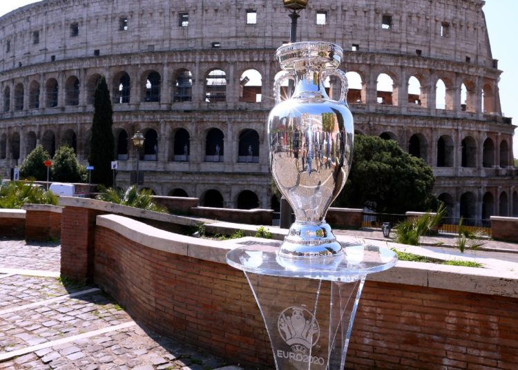 ROME, ITALY - APRIL 20: A general view of the UEFA EURO, EM, Europameisterschaft,Fussball 2020 Trophy in front of the Colosseo during the UEFA Euro 2020 Trophy Tour at Rome on April 20, 2021 in Rome, Italy. Photo by Paolo Bruno/Getty Images/UEFA/Insidefoto andreaxstaccioli
