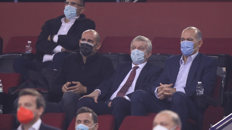 Ουρλιαχτά... από τα γέλια: Το «πριν» και το «μετά» των Αγγελόπουλων στο ΣΕΦ! (pics)