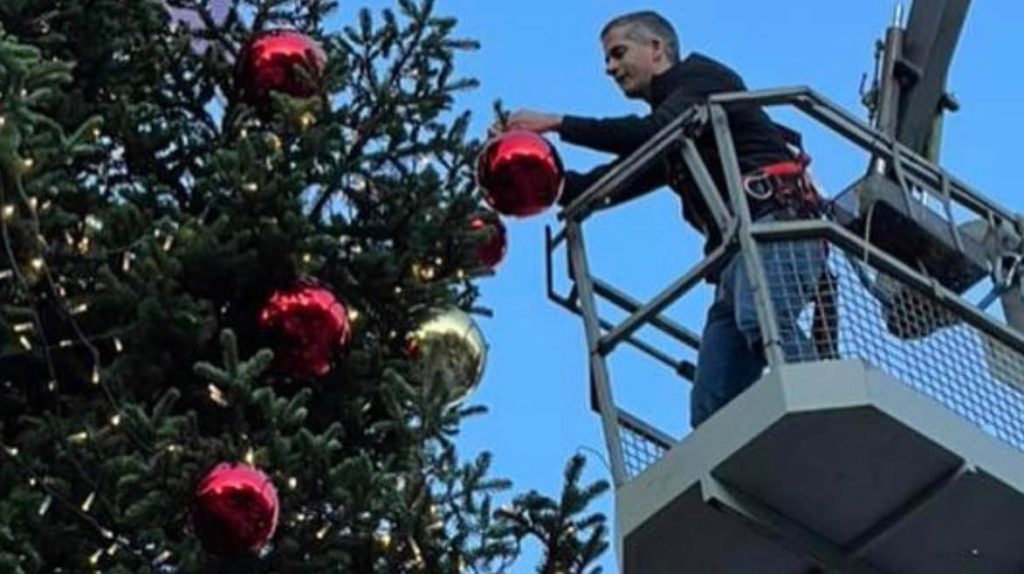 Ο Μπακογιάννης έδωσε «φως» στο Χριστουγεννιάτικο Δέντρο, «φως» στο γήπεδο θα δώσει;