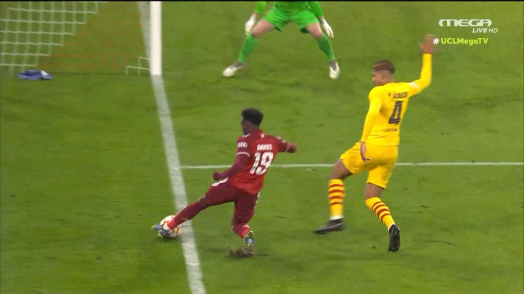 Τρίτο γκολ για την Μπάγερν σε οριακή φάση που θύμισε... ΑΕΚ - Παναθηναϊκός (vid)