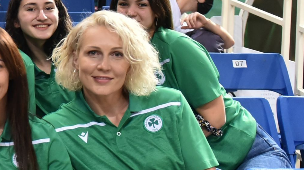 Έκκληση στους Ρώσους η Λεουτσάνκα: «Κάντε κάτι - Η χώρα σας βομβαρδίζει την Ουκρανία!» (pic)